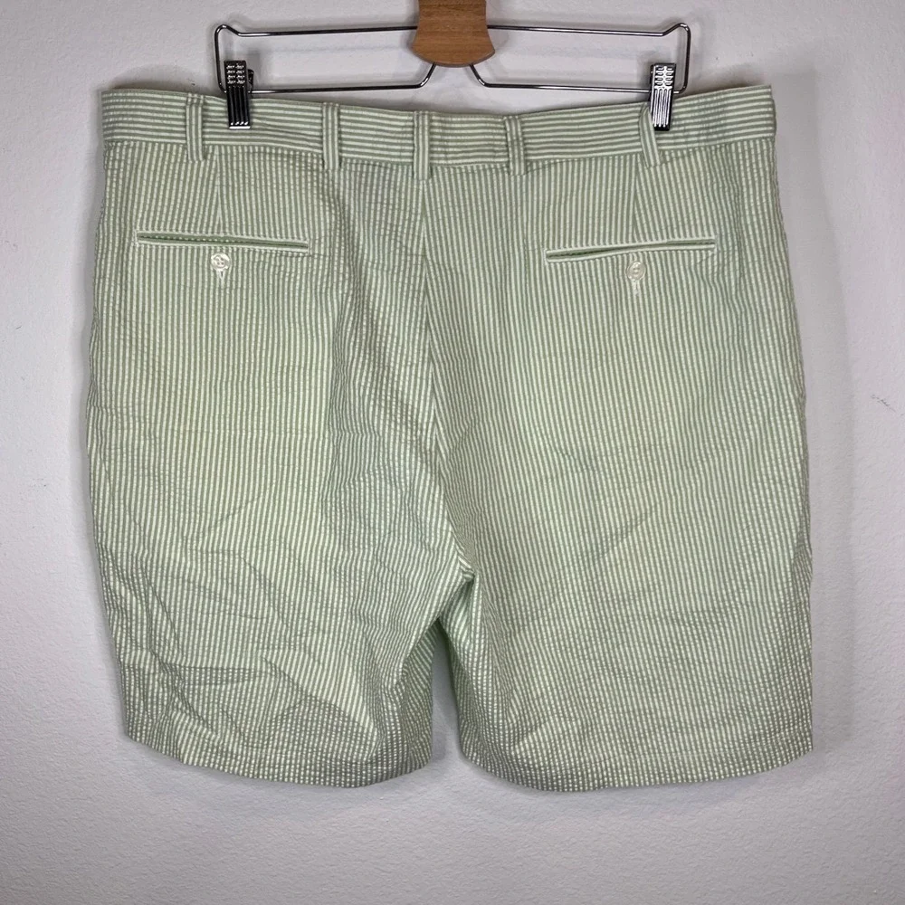 Jos. A. Bank Mens Shorts Pleated Seersucker Striped Green White 42